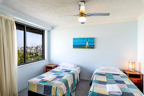 Burgess @ Kings Beach Apartments - Cruises Travel 29