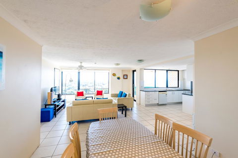 Burgess @ Kings Beach Apartments - Cruises Travel 7