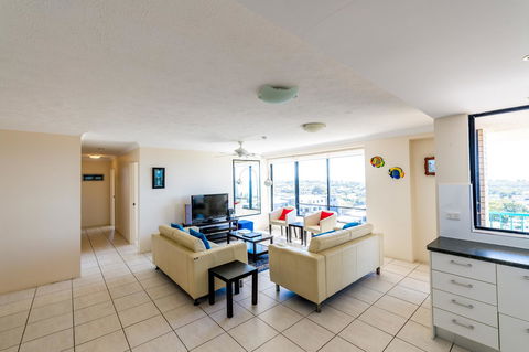 Burgess @ Kings Beach Apartments - Cruises Travel 6