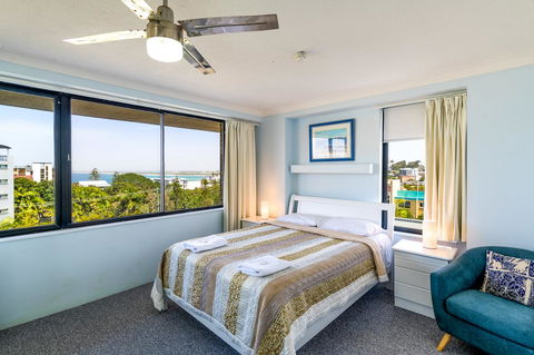 Burgess @ Kings Beach Apartments - Cruises Travel 26