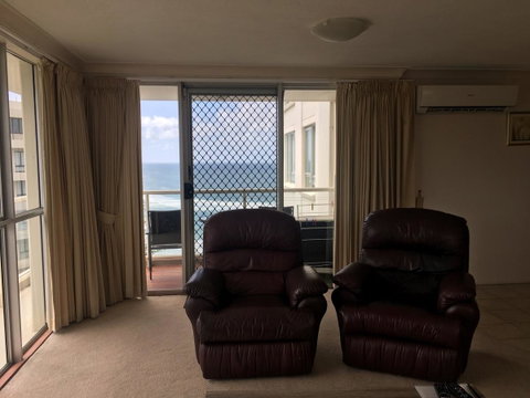 Burleigh Beach Tower - Tourism Guide 2
