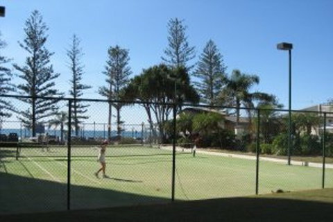 Burleigh Beach Tower - Tourism Guide 10