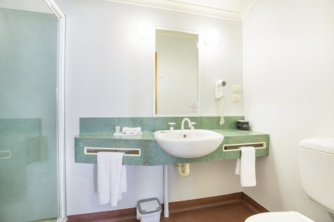 Downs Motel - Travel Agents 8