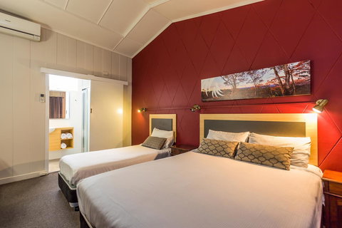 Downs Motel - Travel Agents 14