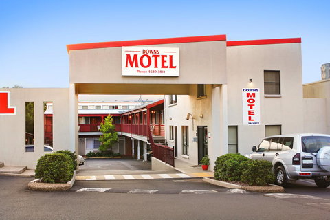 Downs Motel - Travel Agents 0
