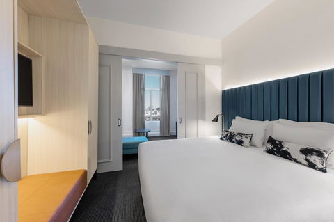 Adina Apartment Hotel Brisbane - Cruises Travel 25