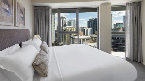 Oaks Brisbane On Felix Suites - Cruises Travel 5