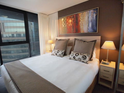 Oaks Brisbane On Felix Suites - Cruises Travel 22