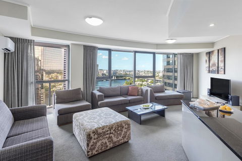 Oaks Brisbane On Felix Suites - Cruises Travel 0