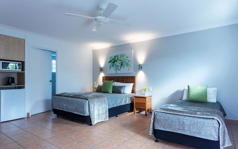 Anchor Motel Noosa - Tourism Guide 9