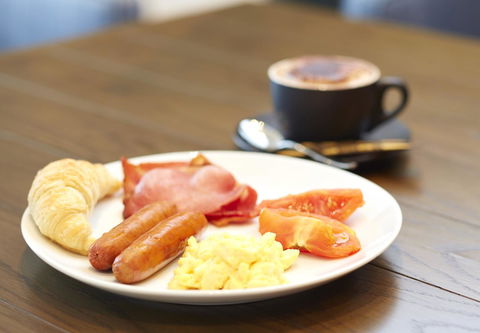 Holiday Inn Express Brisbane Central, An IHG Hotel - Cruises Travel 19