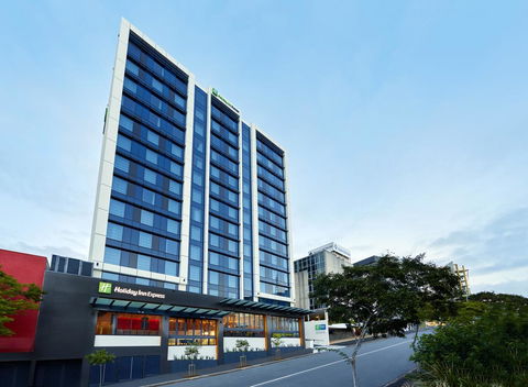 Holiday Inn Express Brisbane Central, An IHG Hotel - Cruises Travel 28
