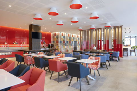 Holiday Inn Express Brisbane Central, An IHG Hotel - Cruises Travel 24