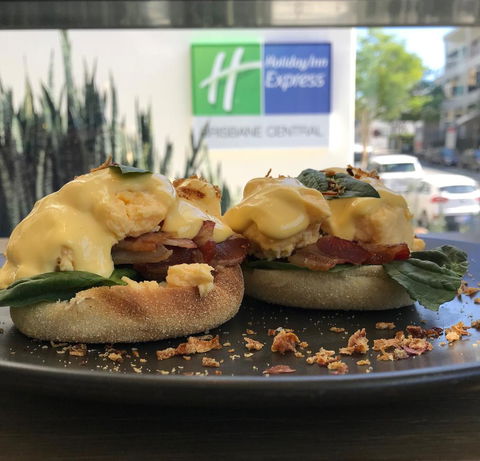 Holiday Inn Express Brisbane Central, An IHG Hotel - Cruises Travel 4