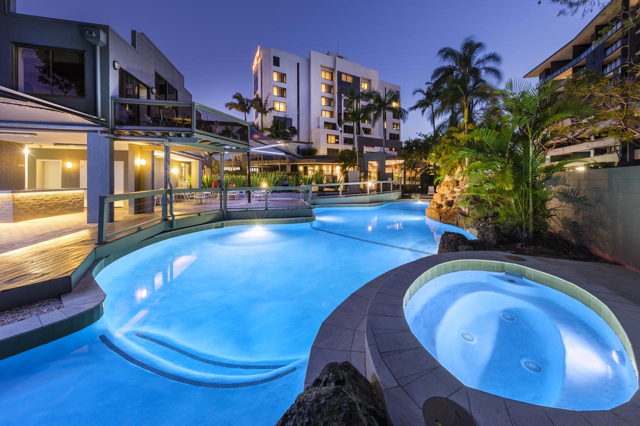 Hamilton QLD Travel Search