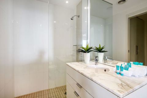 Ultra Broadbeach - Cruises Travel 29