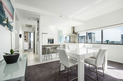 Ultra Broadbeach - Cruises Travel 30