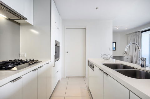 Ultra Broadbeach - Cruises Travel 35