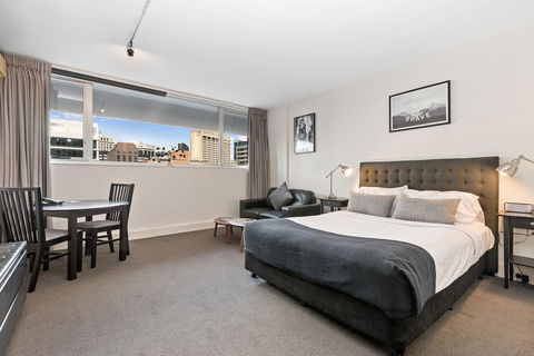 Ridge Apartment Hotel - Cruises Travel 7