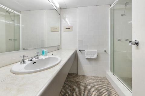Ridge Apartment Hotel - Cruises Travel 8