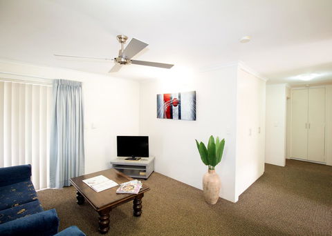 Aabon Apartments & Motel - Cruises Travel 17