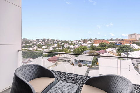 The Beetson Hotel -formerly Gambaro Hotel - Cruises Travel 34