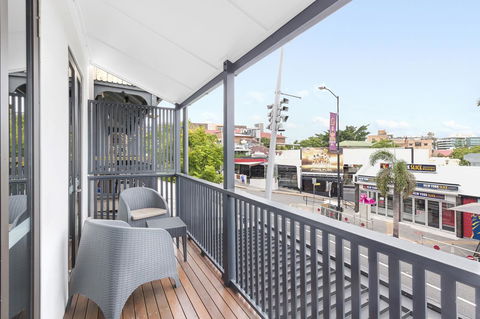 The Beetson Hotel -formerly Gambaro Hotel - Cruises Travel 25