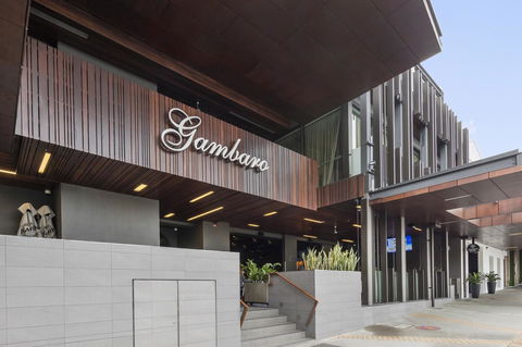 The Beetson Hotel -formerly Gambaro Hotel - Cruises Travel 13