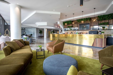 Eatons Hill Hotel - Travel Search 7