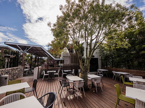 Eatons Hill Hotel - Travel Search 36