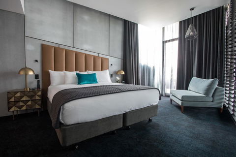 Eatons Hill Hotel - Travel Search 30