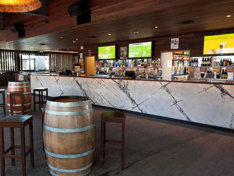 Eatons Hill Hotel - Travel Search 38