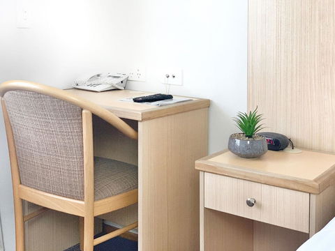 Airport Ascot Motel - Cruises Travel 17