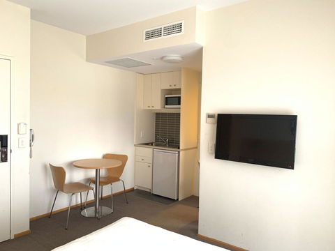 Airport Ascot Motel - Cruises Travel 7