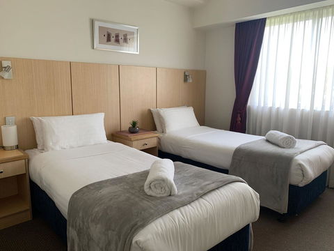 Airport Ascot Motel - Cruises Travel 8