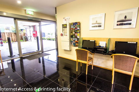 Airport Ascot Motel - Cruises Travel 29