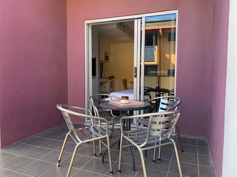 Airport Ascot Motel - Cruises Travel 30