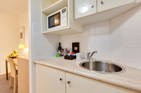 Oakwood Hotel & Apartments Brisbane - Cruises Travel 9