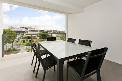 Arise Princess Regent Apartments - Tourism Guide 2