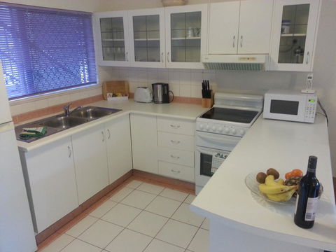 Clifton Sands Holiday Units - Travel Search 23