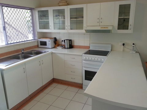 Clifton Sands Holiday Units - Travel Search 37