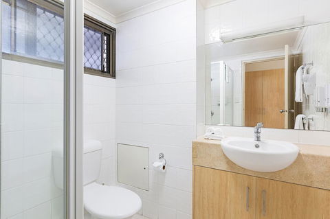 Reef Gateway Hotel - Tourism Guide 9