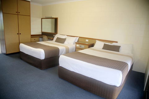 Reef Gateway Hotel - Tourism Guide 8
