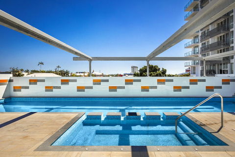 Quest Mackay On Gordon - Travel Agents 2