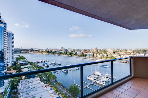 Dockside Brisbane - Cruises Travel 2