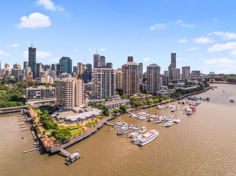 Dockside Brisbane - Cruises Travel 13