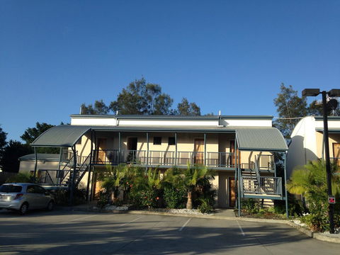 Novena Palms Motel - Cruises Travel 7