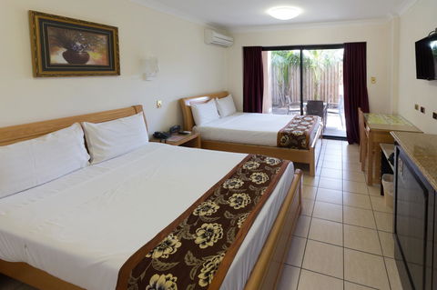 Novena Palms Motel - Cruises Travel 21