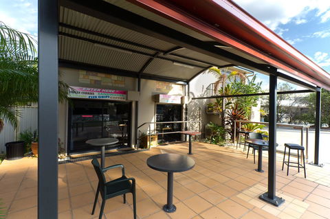 Novena Palms Motel - Cruises Travel 25