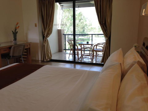 Novena Palms Motel - Cruises Travel 14